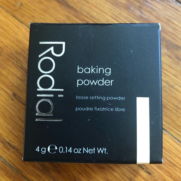 Rodial Baking Powder 01 - Loose Setting Powder (sold individually) - Picture 3 of 7